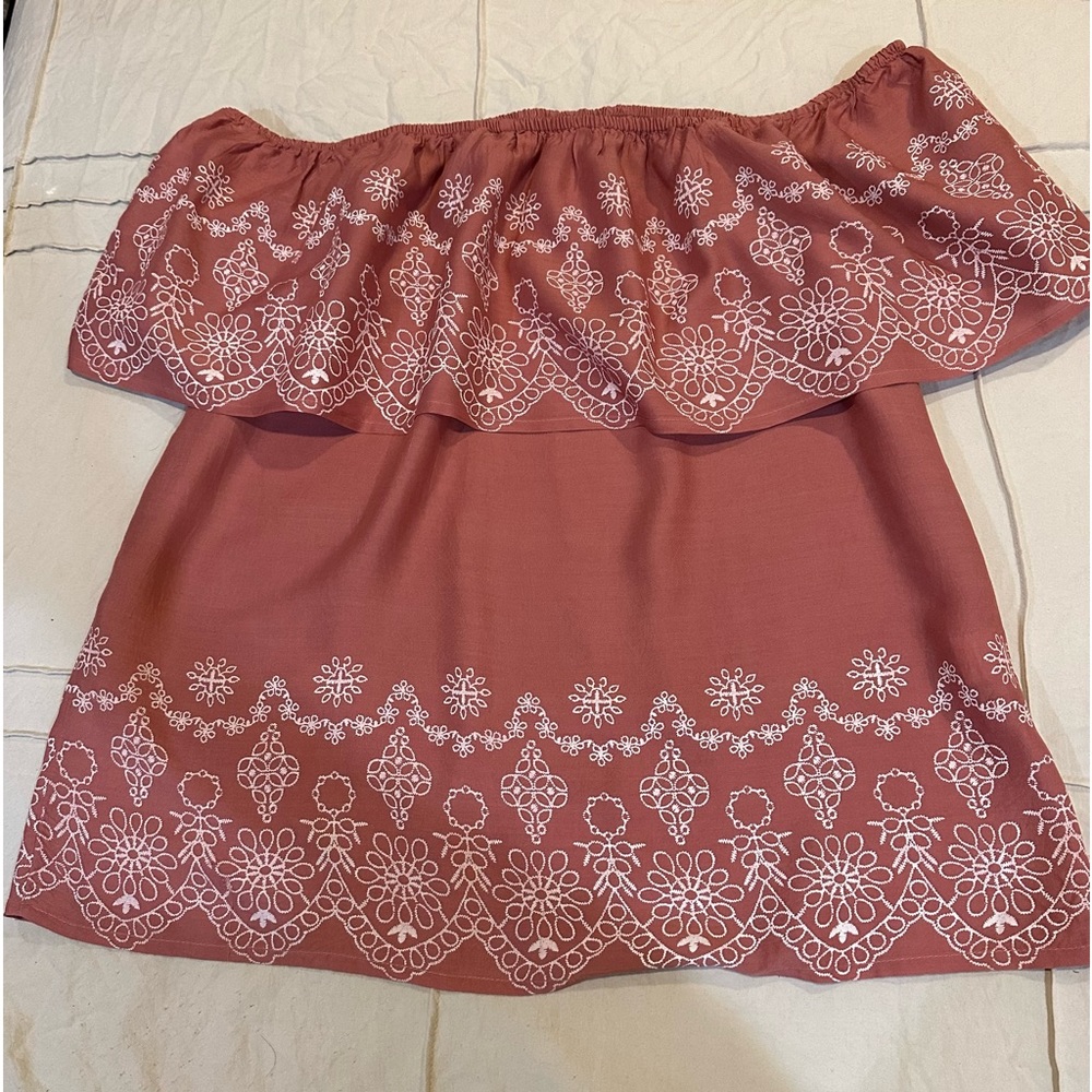 New York & Co. Soho Off Shoulder Top NWT Size Medium Muave